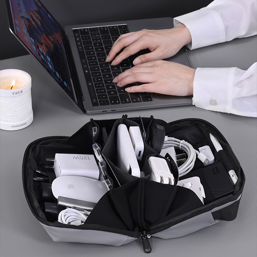 Tech Accessories Travel Organizer Pouch - 1 قطعة الحقيبة التكنولوجيا السفر ،