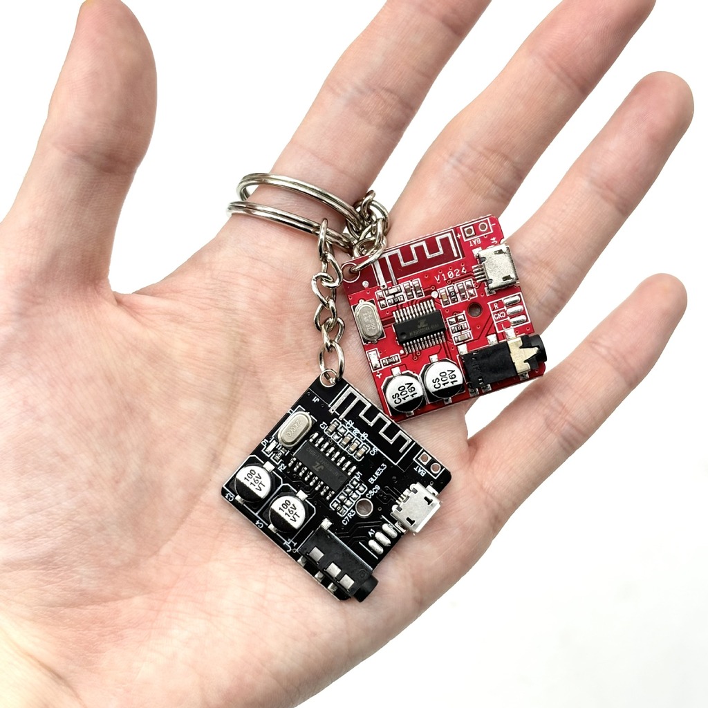 ميدالية مفاتيح معدنية بتصميم ل - مراجعة Trending Tech Accessories وسعره
