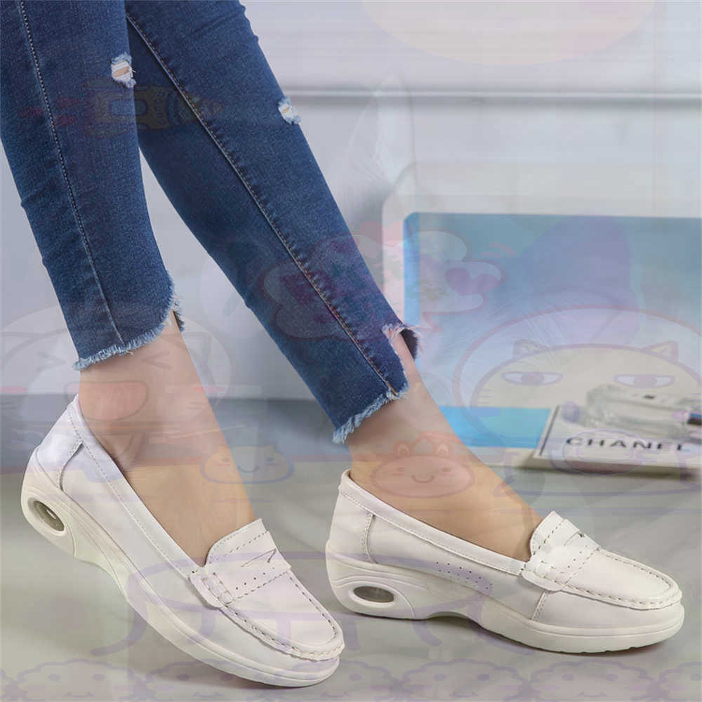 أحذية نسائية ناعمة سهلة الارتد - مراجعة Trending Tech Accessories وسعره